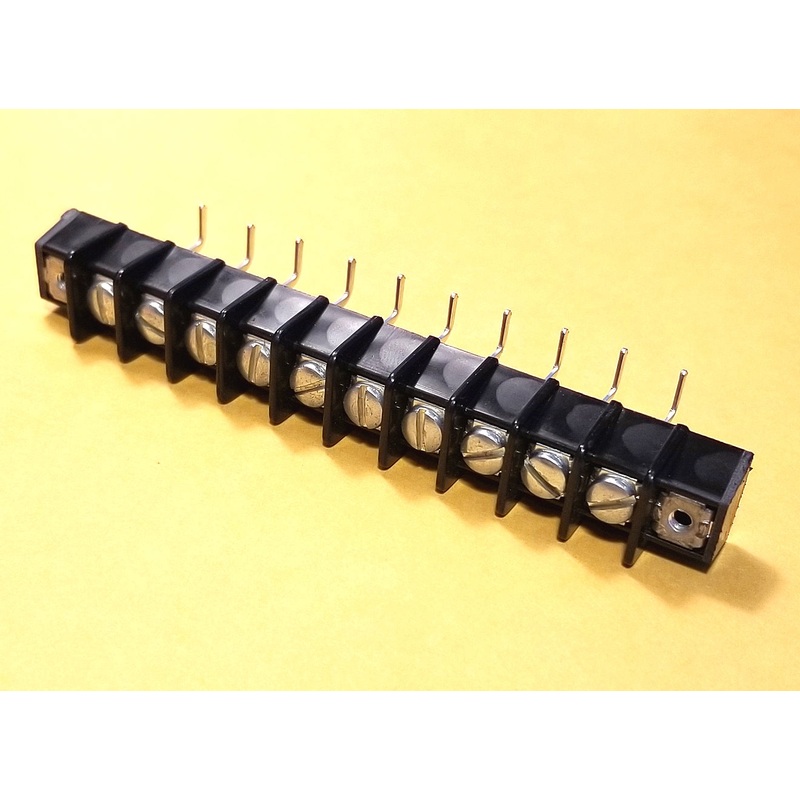 Magnum A20711003-R30, 10 Contact Terminal Block Right Angle ~ 30A* @ 300V