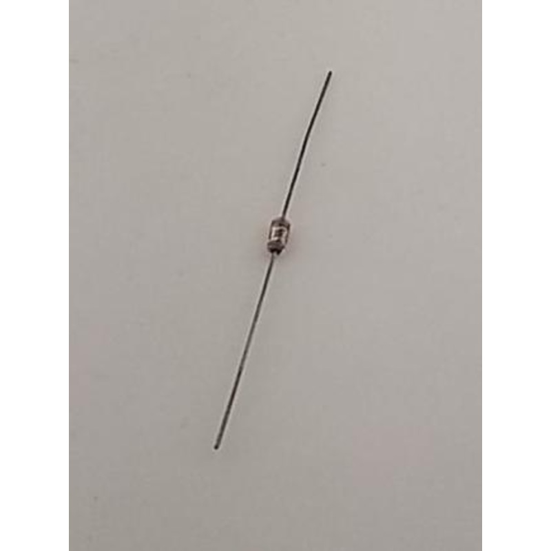 820pF 50V through hole Axial Capacitor – 100 pack