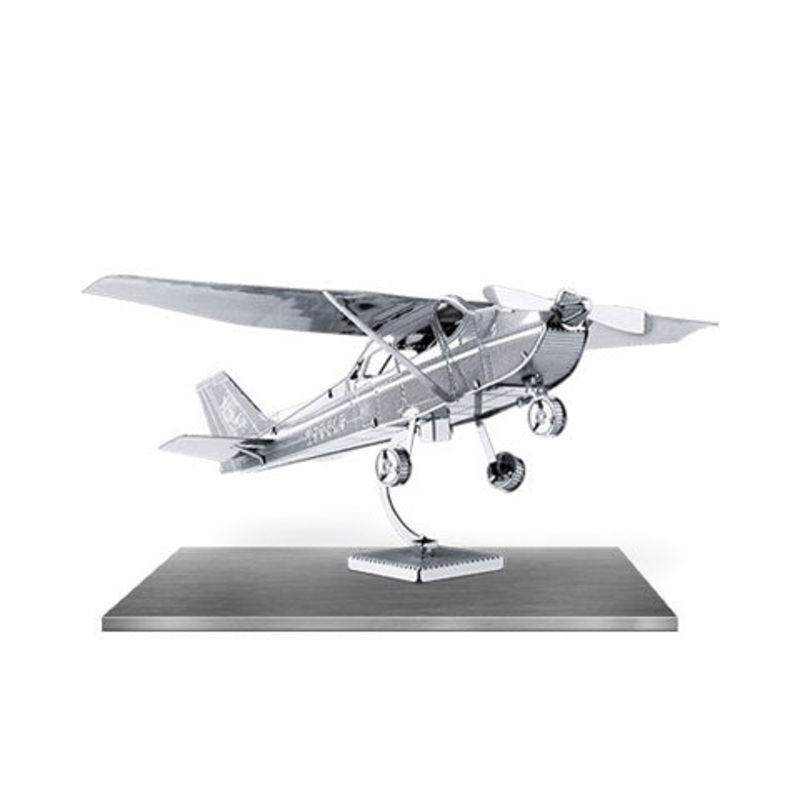 MMS045 – CESSNA SKYHAWK METAL EARTH 3D LASER CUT MODEL