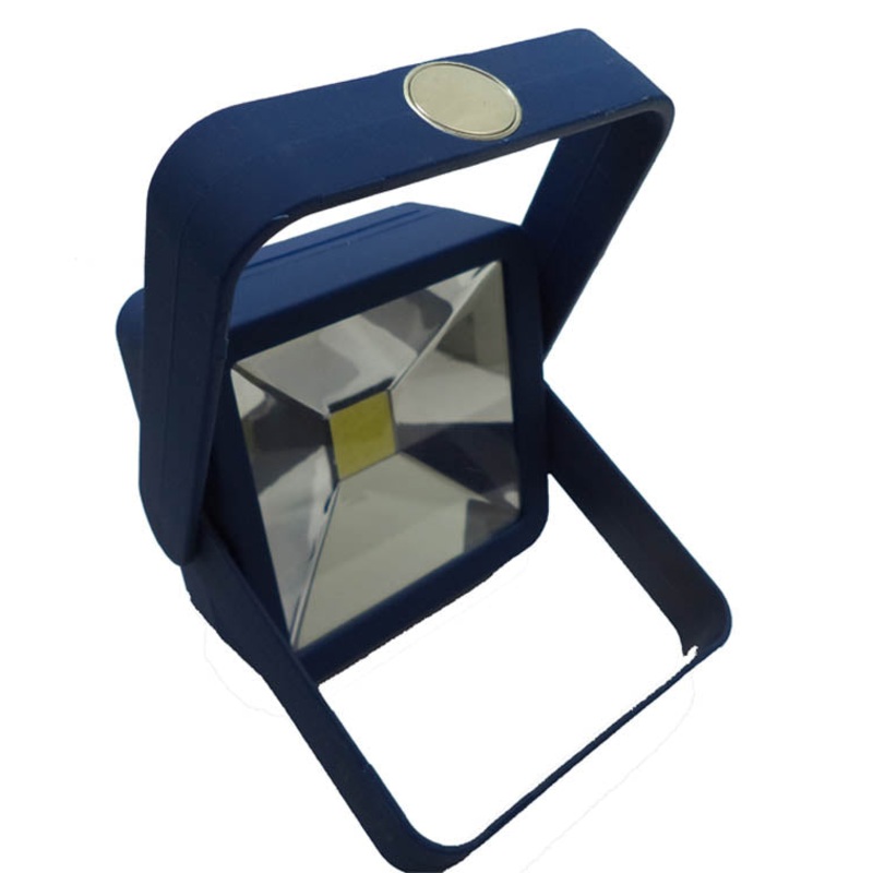 WF1530-4R03P – WORKLIGHT LED WITH MAGNET 4AAA BATTERIES INCLUDED