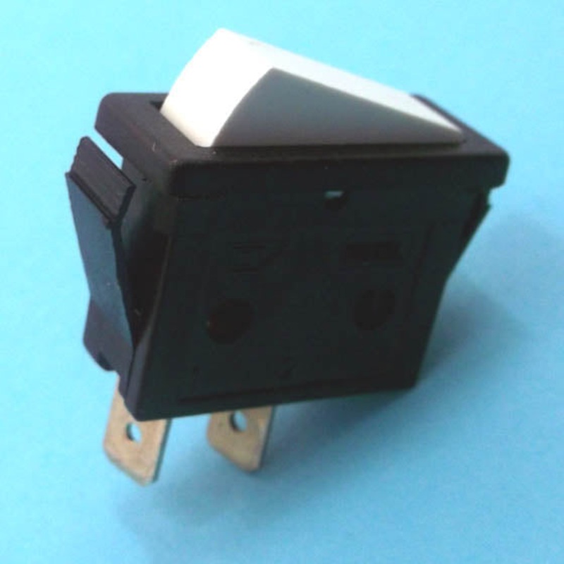 MD36L – ROCKER SWITCH 1P1T 16A ON-OFF 125VAC QT 11X30MM ACTU WHT