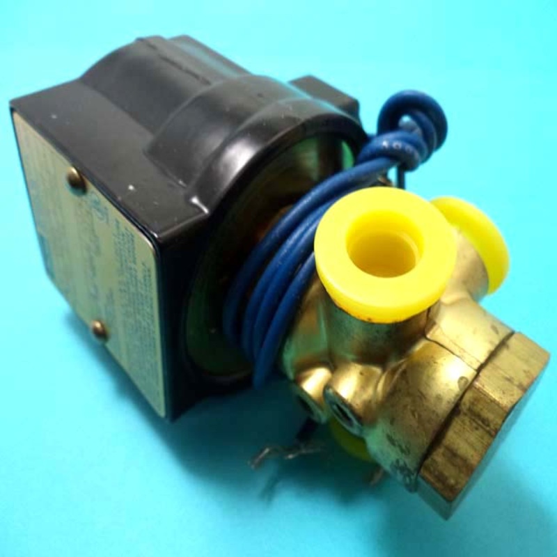 04F30U2104ABFEC05 – SOLENOID AC 120V 13.9W 3WAY 1/16 ORF 1/4NPT 0/100 AIR/WATER/L.OIL