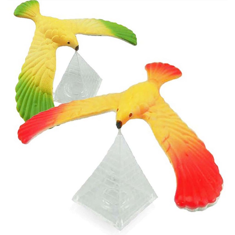 3541-GF4AA – BALANCING BIRD-CENTER OF GRAVITY W/PYRAMID STAND ASSORTED COLOR