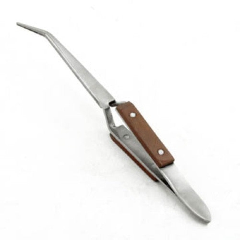 1047-C – TWEEZER METAL 6.5IN WITH WOOD GRIP HEAT RESISTANT