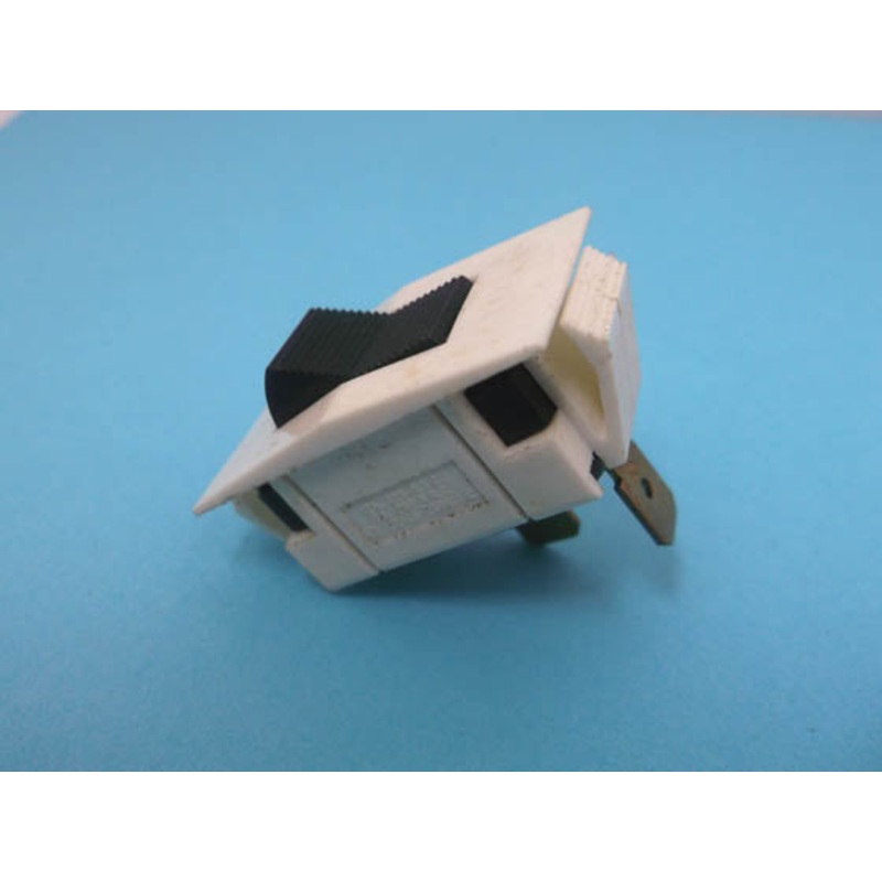 SHD-2610-1 – ROCKER SWITCH MOM 1P1T 12A (ON)- OFF 125VAC QT 18X36MM ACTU BLK