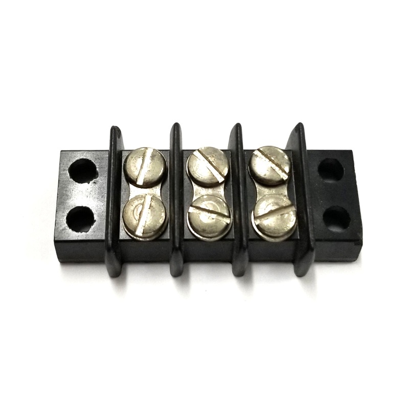 TRW Cinch/Beau 3-140, 3 Position Terminal Block Barrier, Strip 15A @ 250V AC