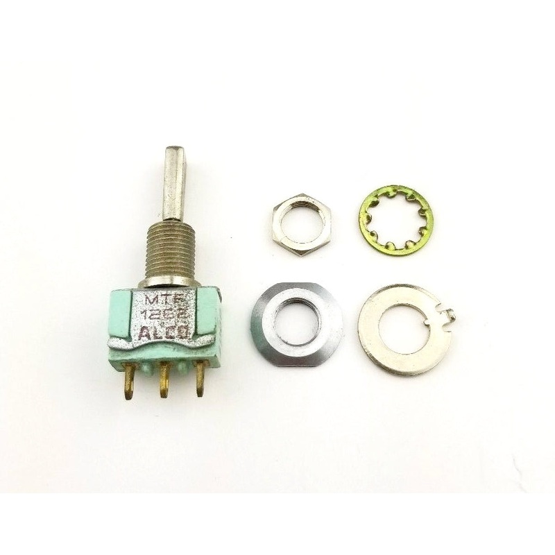 Alcoswitch MTF126E, SPDT ON-OFF-ON, Flat Bat Toggle 6A@125V, 4A@28V DC