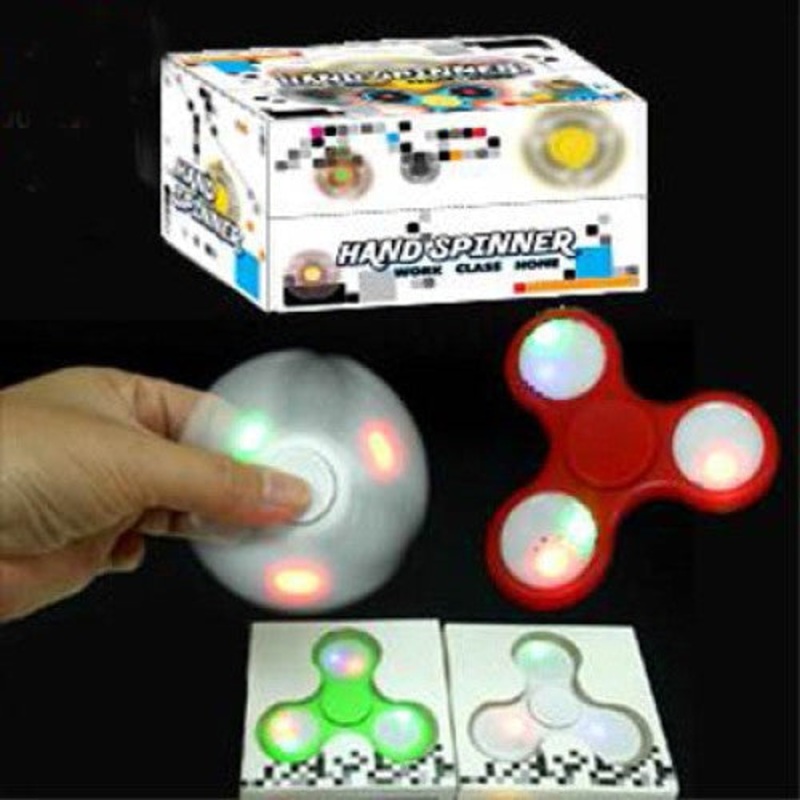 T4GI 566 – SPINNER HAND LIGHT UP ASSORTED COLORS